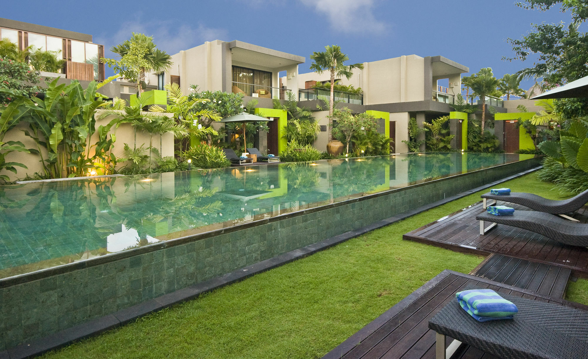 Cicada Luxury Townhouses Seminyak Exterior foto